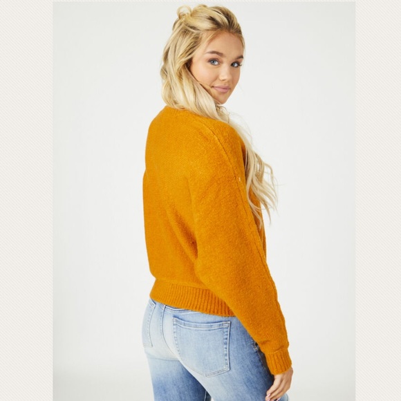 Arwen Sweater Gold L NEW - Picture 4 of 5